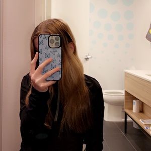 Meet your Posher, Caroline